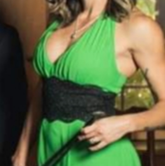 Green Formal Gown - Picture 3 of 4